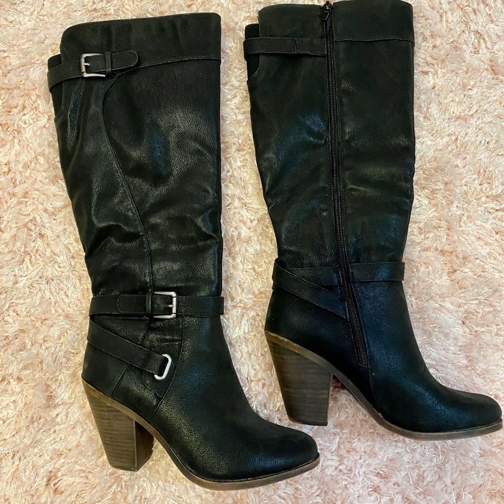 Fergie boots